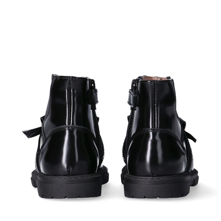 Stivaletti da bambina con frangia e logo EF dorato