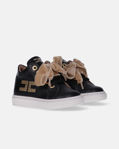 Sneakers da bambina con doppio laccio e logo in strass