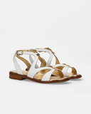 Sandali bianchi eleganti da bambina Elisabetta Franchi La mia Bambina con dettagli dorati, cinturino regolabile e fondo in cuoio