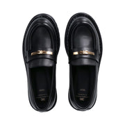 Mocassini in pelle con morsetto dorato e suola carrarmato