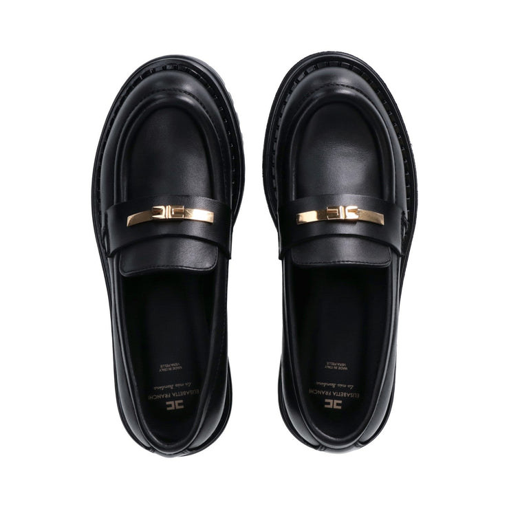 Mocassini in pelle con morsetto dorato e suola carrarmato