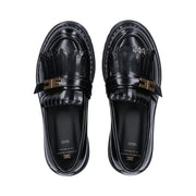 Mocassini in vernice con frange e logo dorato