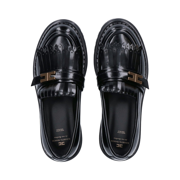 Mocassini in vernice con frange e logo dorato