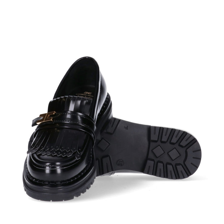 Mocassini in vernice con frange e logo dorato