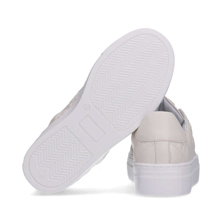 Sneakers trapuntate con logo e dettagli oro