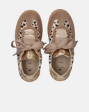 Sneakers maculate con monogramma ricamato