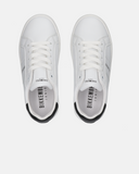 Sneakers in pelle sintetica con lacci