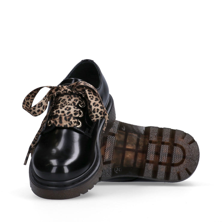 Stringate College da ragazza con lacci animalier