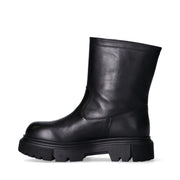 Anfibi da ragazza con borchie decorative