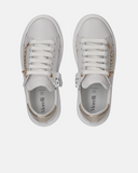Sneakers in pelle con catenina decorativa