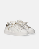 Sneakers platform ragazza in pelle con lacci spessi e dettagli oro