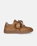 Sneakers ragazza in camoscio con pon pon
