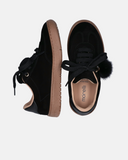 Sneakers ragazza in camoscio con pon pon