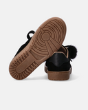 Sneakers ragazza in camoscio con pon pon