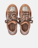 Sneakers da bambina con inserti glitter e lacci animalier