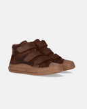 Sneakers da bambino marroni Morelli con tripla chiusura a strappo.