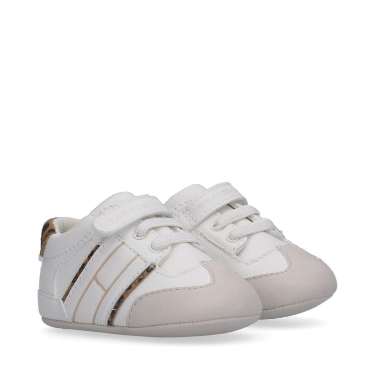 Sneakers culla da bambina con velcro - T0A9-33962-1755A472