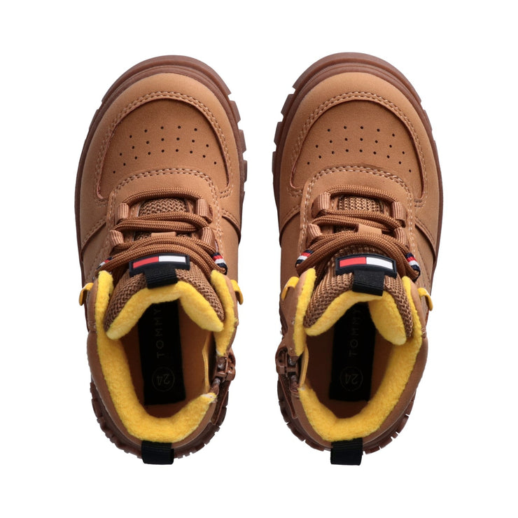 Scarponcini da bambino con suola carrarmato