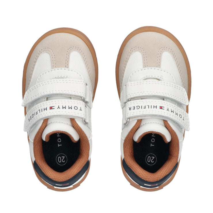 Sneakers stile retrò con doppio velcro