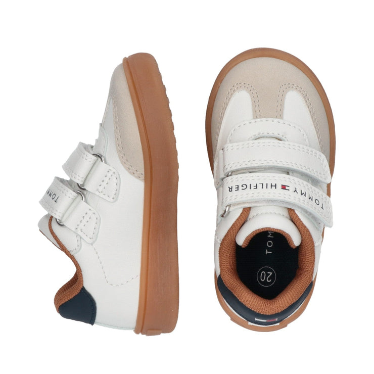 Sneakers stile retrò con doppio velcro