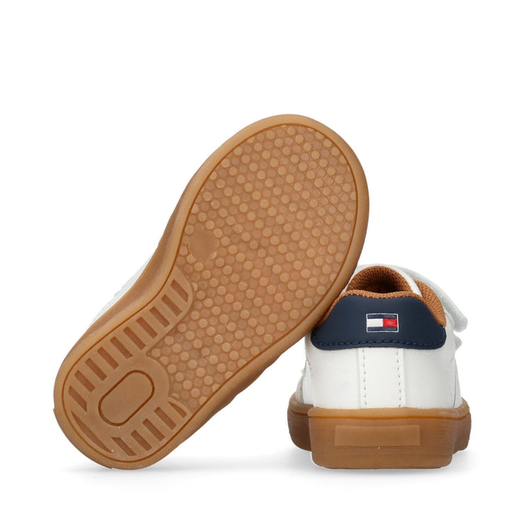 Sneakers stile retrò con doppio velcro