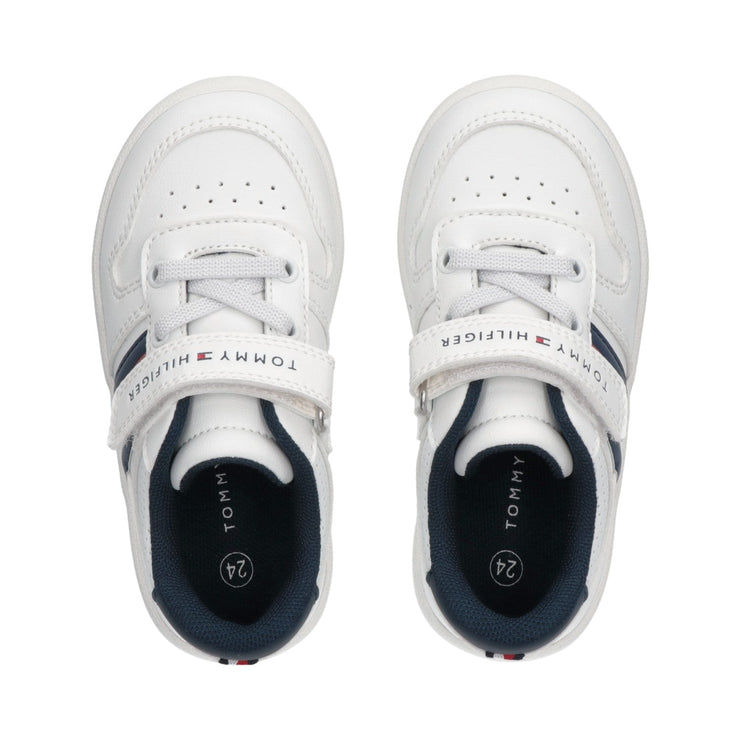 Sneakers stile basket con flag laterale e velcro