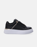 Sneakers fondo platform e passalaccio TH e dettagli a contrasto
