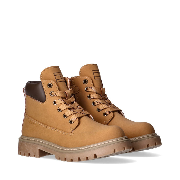 Scarponcini con suola carrarmato brandizzata - T3X5-34125-1269206-