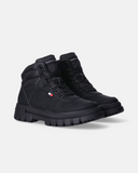 Scarponcini Tommy Hilfiger da bambino con lacci, zip interna, collo imbottito, flag laterale e fondo chunky carrarmato.