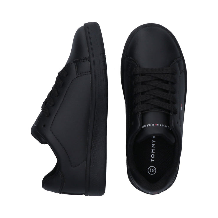 Sneakers stringate con bandierina laterale