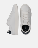 Sneakers basiche con flag iconica