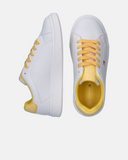 Sneakers minimal con dettagli a contrasto e flag