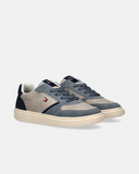 Sneakers casual con inserti a contrasto e flag iconica