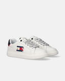Sneakers da bambina bianche Tommy Hilfiger con dettagli Snoopy e flag iconica.