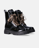 Anfibi ragazza con lacci animalier