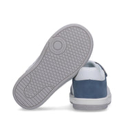 Sneakers con cinturino in velcro e dettagli a contrasto