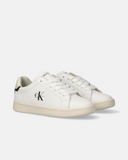 Sneakers iconiche con dettagli a contrasto e logo laterale