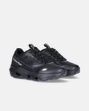 Sneakers con inserti in mesh e fondo stile running geometrico