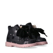 Stivaletti da bambina con stelline e fondo a contrasto - Y1A5-43945-1865999-