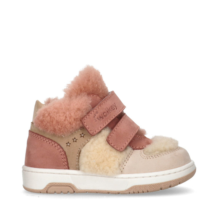 Sneakers da bambina con soffici inserti e doppio strappo