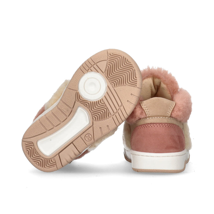 Sneakers da bambina con soffici inserti e doppio strappo