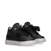 Sneakers da bambina con cuori ricamati e zip interna - Y1A9-43874-1886999-