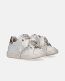 Sneakers primi passi in pelle con dettagli cuore