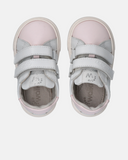 Sneakers in pelle con doppio velcro e fiocchetti
