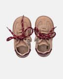 Sneakers da bambina con fiorellini ricamati