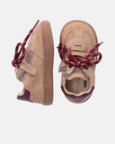 Sneakers da bambina con fiorellini ricamati