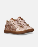 Sneakers bambina in vernice con glitter e fiocco gioiello
