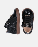 Sneakers bambina in vernice con glitter e fiocco gioiello