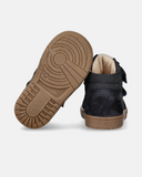 Sneakers alte bambino in nabuk con doppio velcro