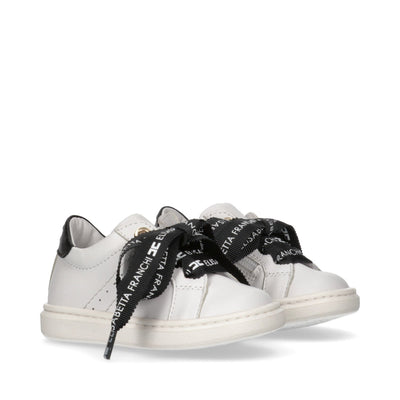 Sneakers da bambina con lacci in raso logati - F1A9-E0026-0092X002